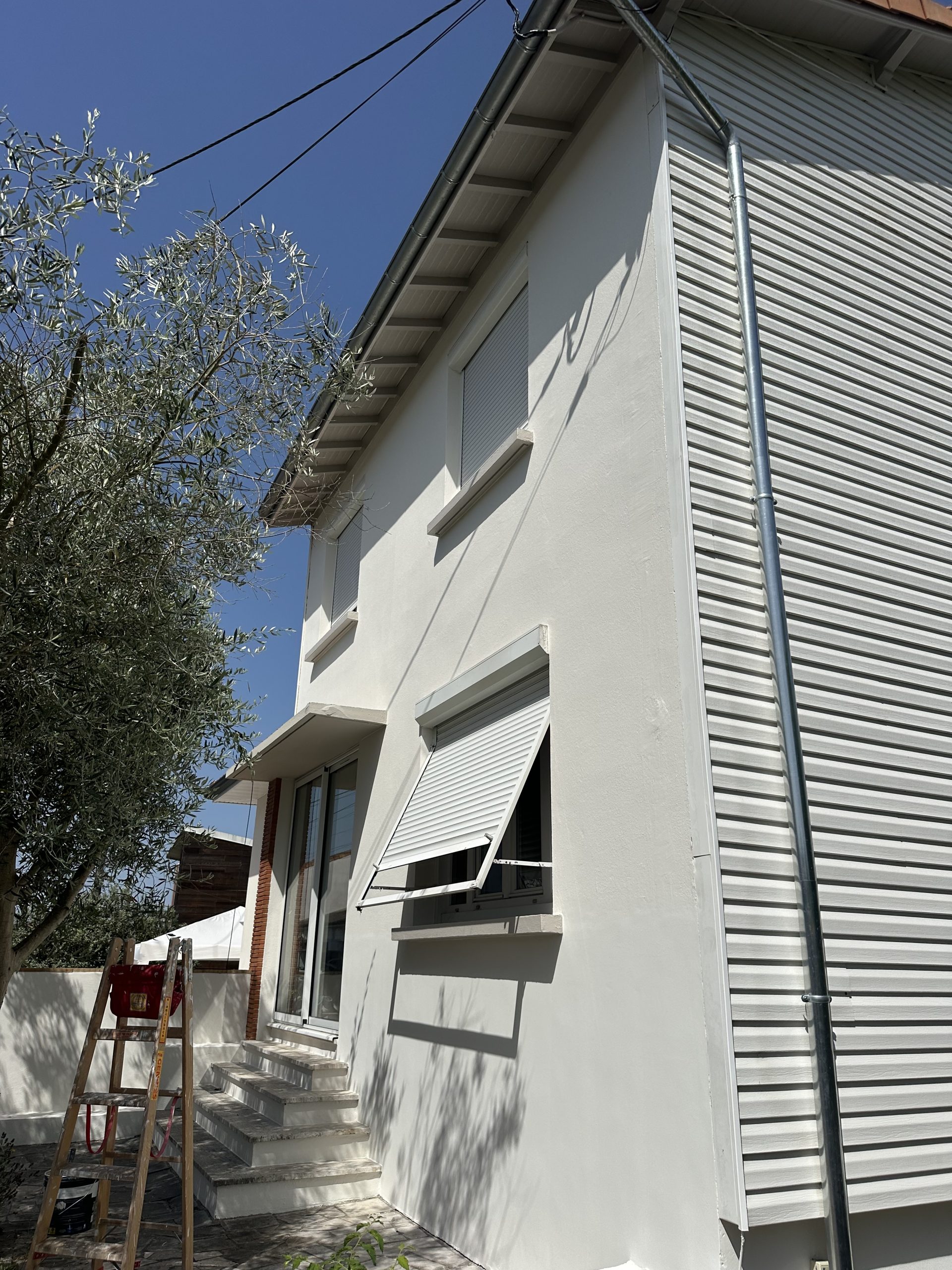 Nettoyage et remise en peinture d’une maison à Pessac